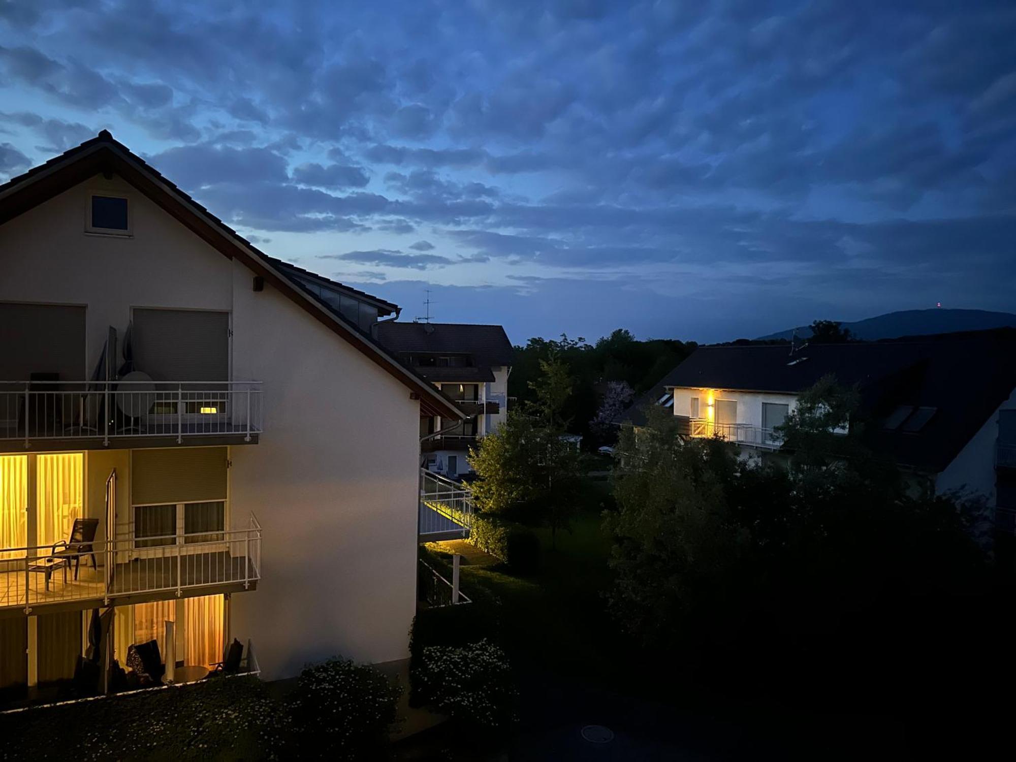 2-Zimmer-Ferienwohnung Mit Hotelservice Und 2 Balkons - Golf, Bike Und Wellness Im Markgraeflerland Bad Bellingen Ngoại thất bức ảnh